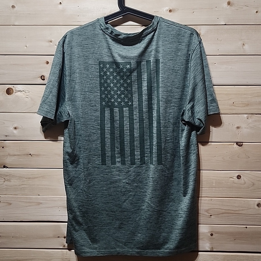 Vineyard Vines Men's T-Shirt  Size small